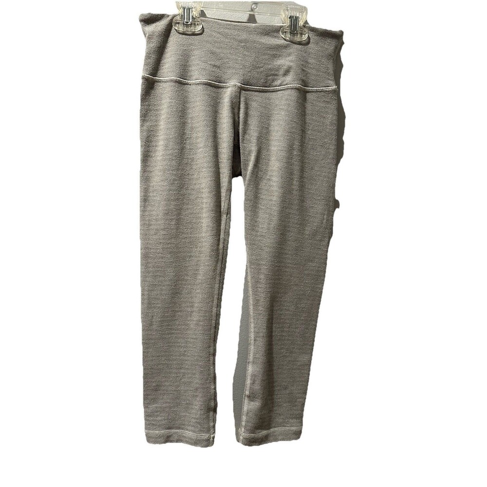 Lululemon Athletica 3/4 Length Compression Leggings (Size 6) Gray